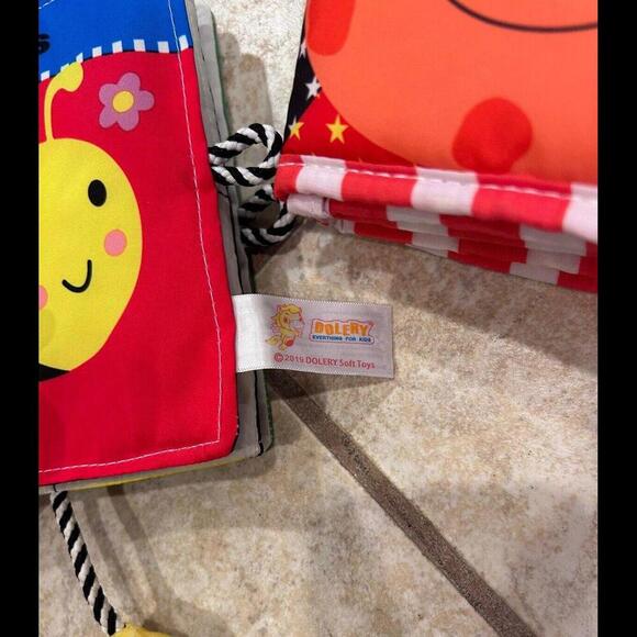 2 Hanging Soft Cloth Baby Books Double Sided For Infant Crib Sensory Development - Picture 4 of 5